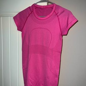 Selling hot pink lululemon tshirt